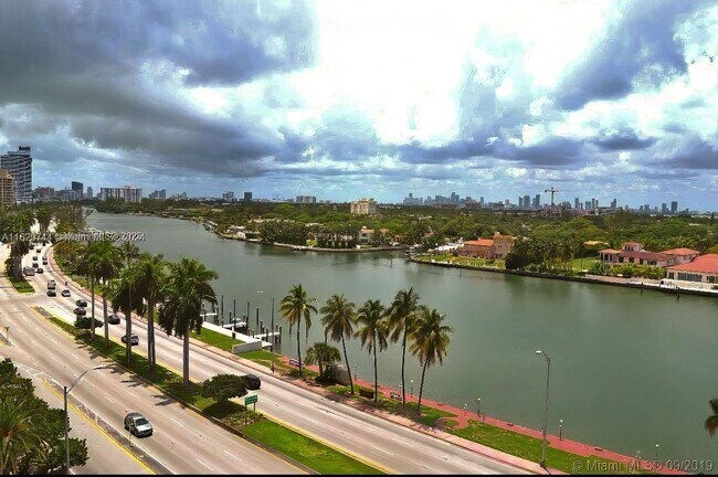 Building Photo - 5151 Collins Ave