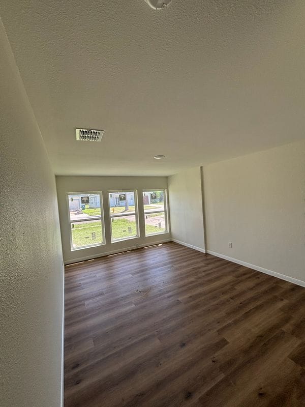 Building Photo - 4342 Amherst Dr