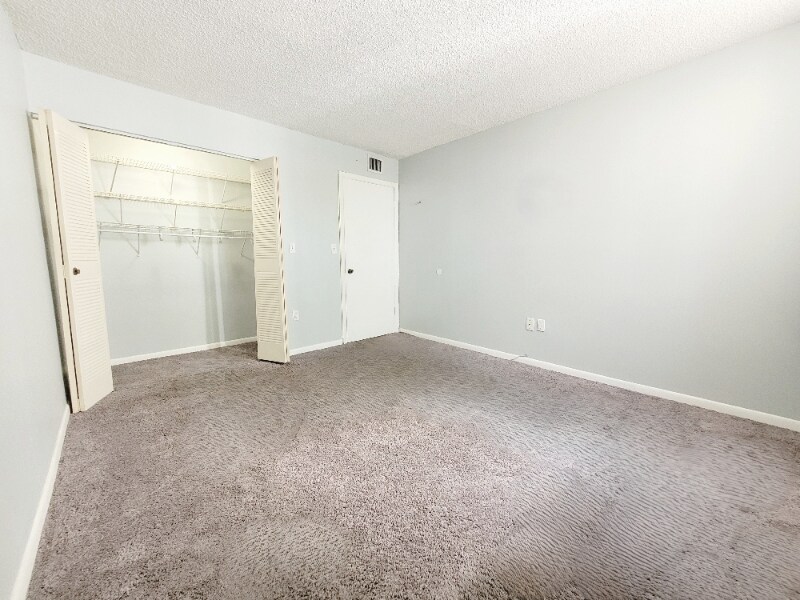 Building Photo - 3611 SW 117th Ave