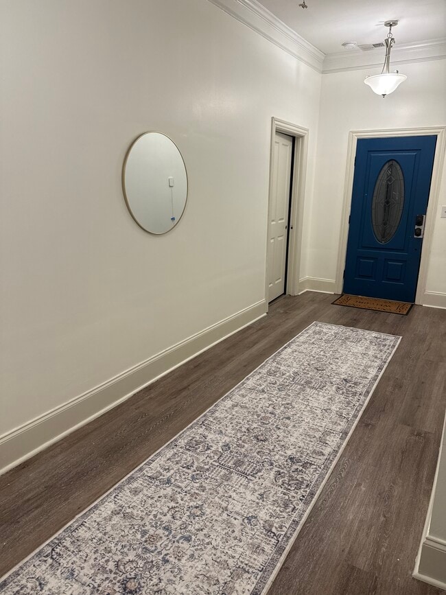 Building Photo - 876 McDaniel St SW