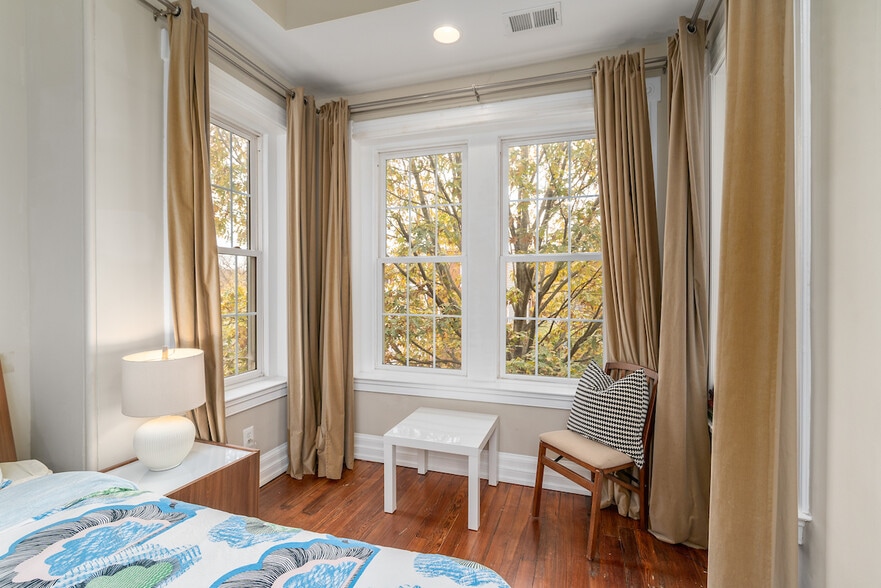 third bedroom on second floor - 403 P St NW