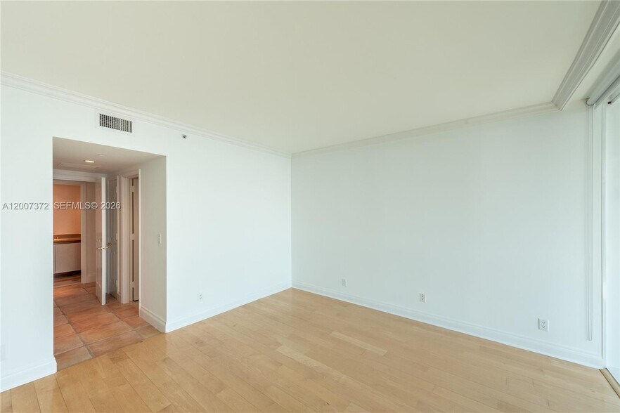 Building Photo - 1643 Brickell Ave