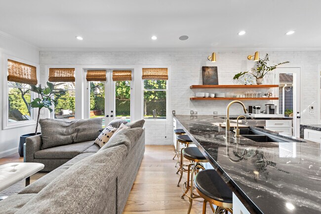 Building Photo - 20 Cape Danbury