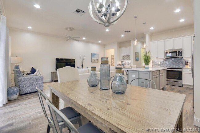 Building Photo - 114 Ocean Breeze Dr