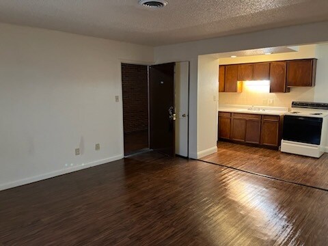 Building Photo - 1021 N Mlk Blvd