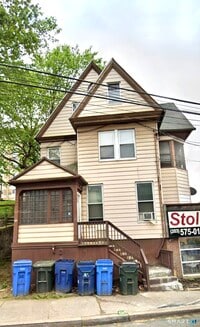 Building Photo - 185 Grove St