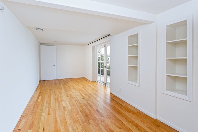 Building Photo - Coastal Elegance Meets Everyday Luxury