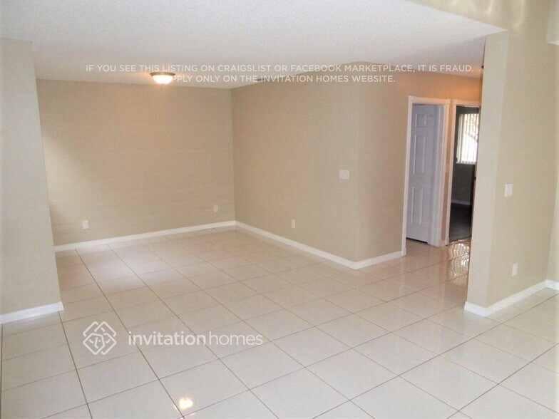Building Photo - 10965 W Broward Blvd