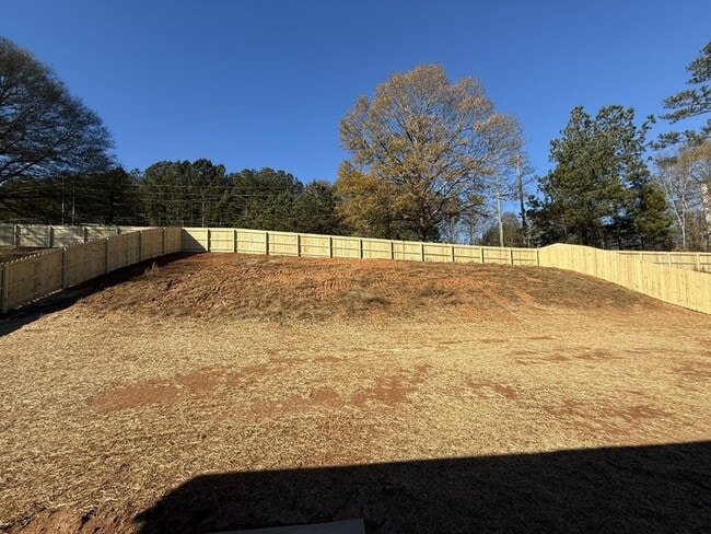 Building Photo - 207 Charlotte Cir