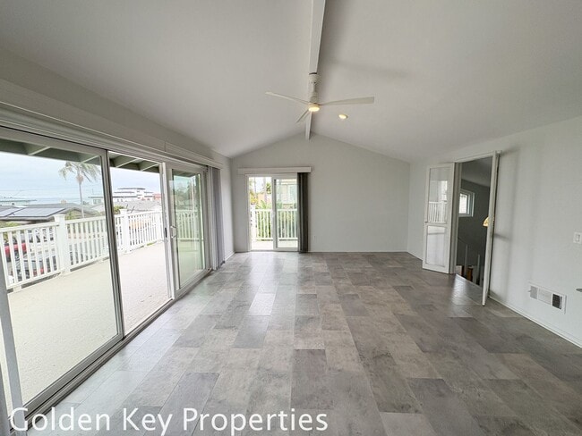 Building Photo - Welcome to this stunning 3-bedroom, 2-bath...
