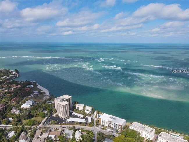 Building Photo - TURNKEY FURNISHED WATERFRONT RENTAL – Live the Island Life on Siesta Key