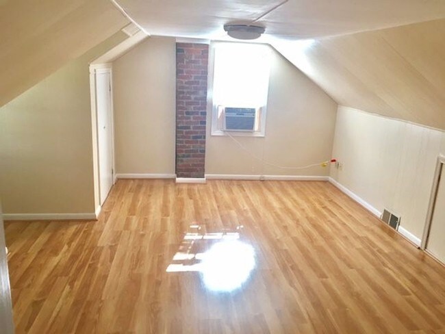 Building Photo - 4803 Bromley Ln
