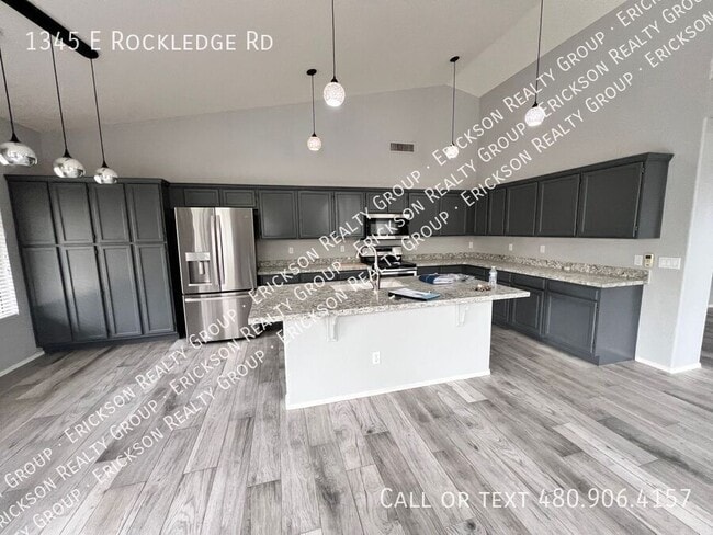 Building Photo - 1345 E Rockledge Rd