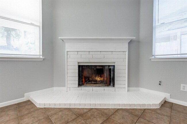 Building Photo - 3012 High Plains Dr