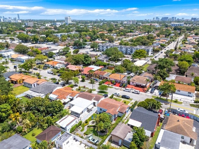 Building Photo - Northwest Flagler Terrace, Miami, FL 33125 - 2 BR 1 BA house