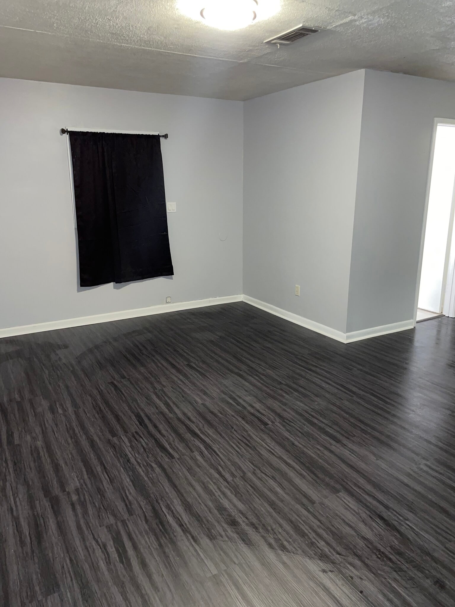 Building Photo - 4063 Tara Dr