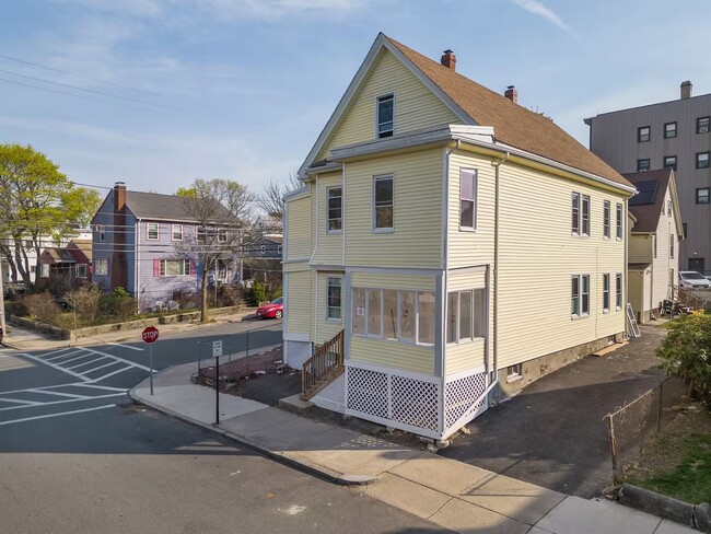 Building Photo - 65 Kimball Ave