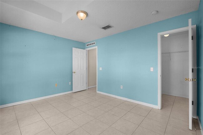 Building Photo - 265 Jocelyn Dr
