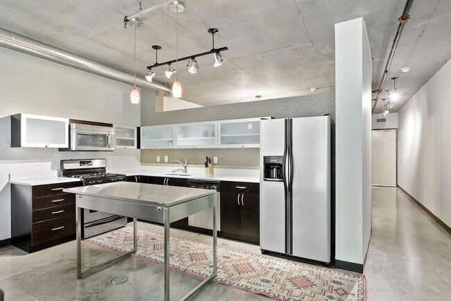 Building Photo - 730 N 4th St