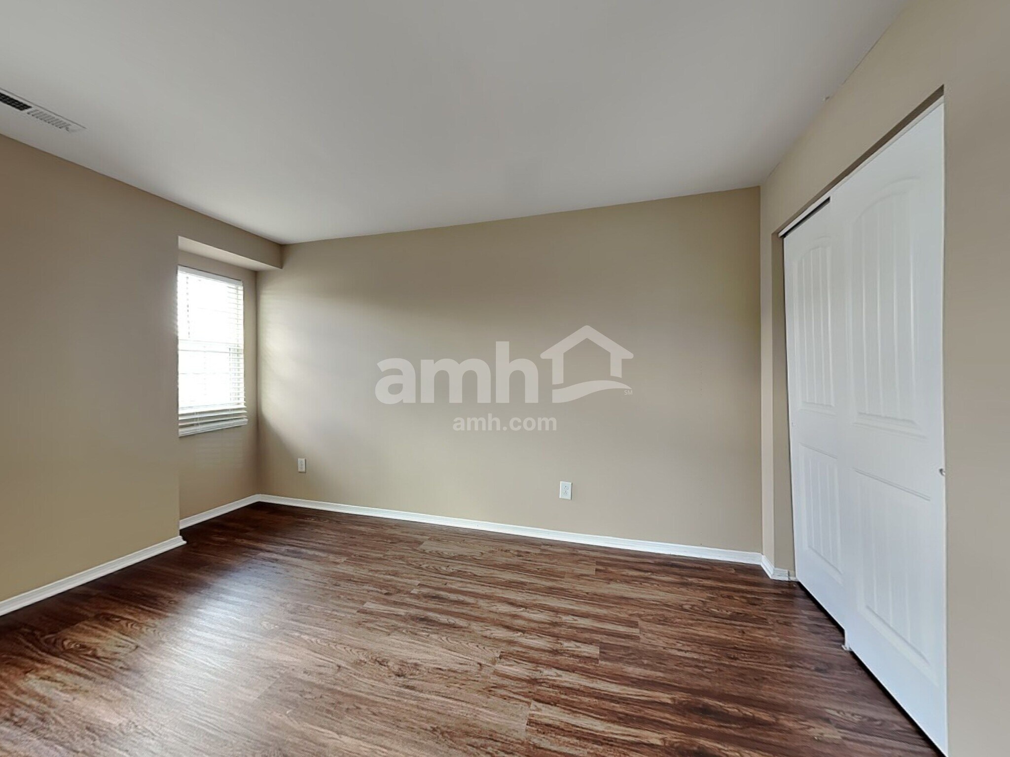 Building Photo - 353 Kerriann Ln