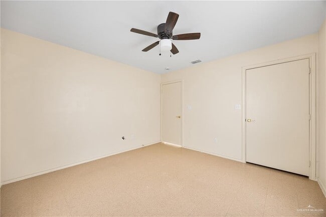 Building Photo - 11 Jay Ave