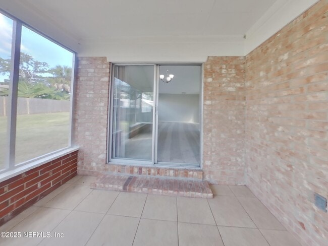 Building Photo - 2036 Pompano Pkwy