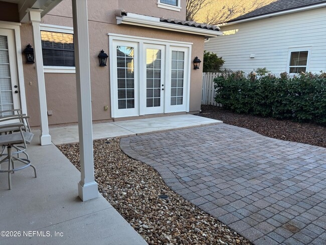 Building Photo - 1962 N Loop Pkwy