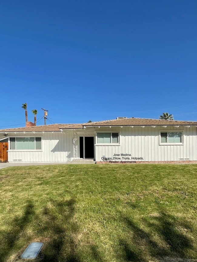 Primary Photo - 3500 Pickwick Dr