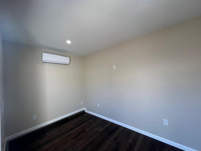 Building Photo - 3456 Madison St