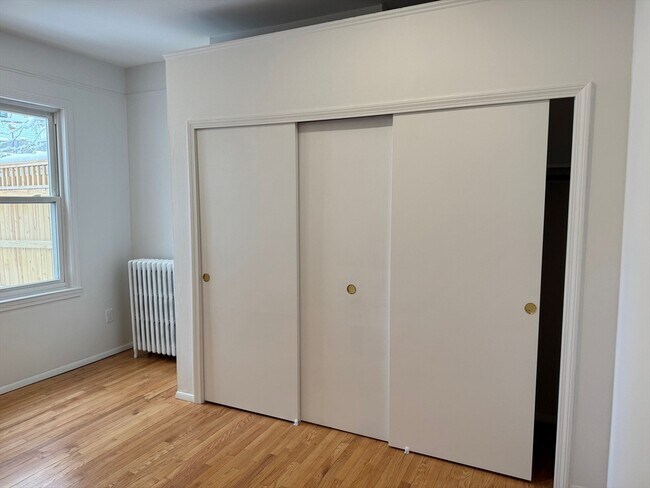 Building Photo - 97 Baldwin St