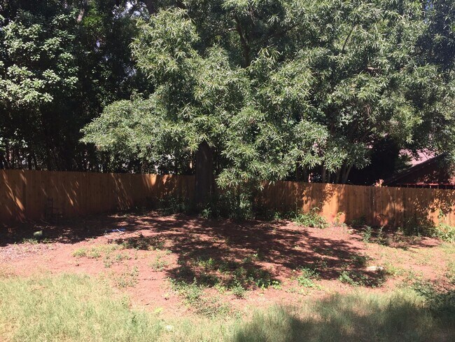 Building Photo - 170 Windsor Ct