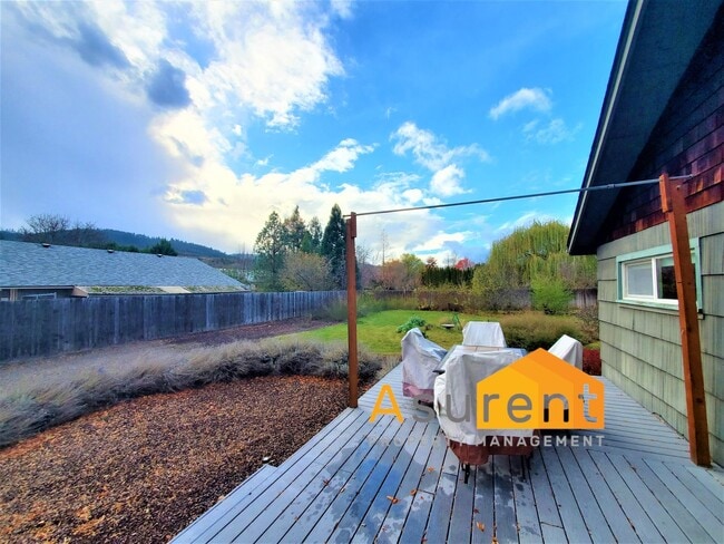 Building Photo - Charming Updated Fully Furnished Rental - $500 Off First Months Rent - All Utilities Included!