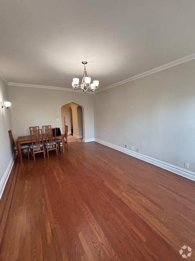 Building Photo - 1 bedroom in WOODSIDE NY 11377