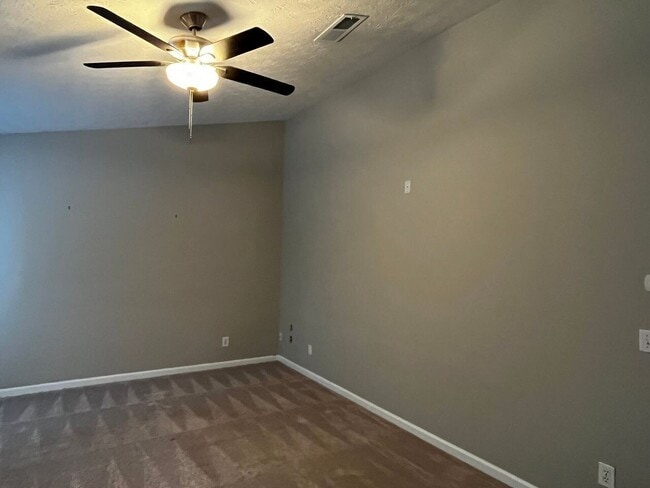 Building Photo - 10055 Lauren Hall Ct