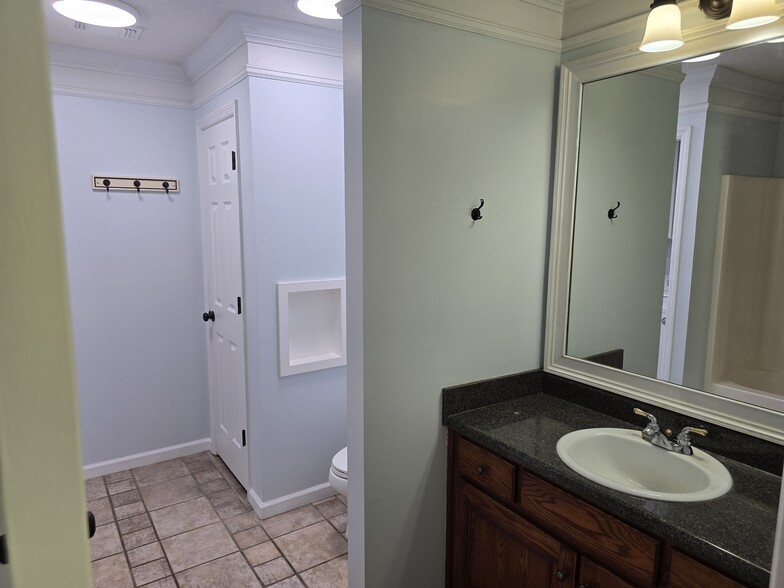 Bathroom #3 - 2065 Pinemount Blvd