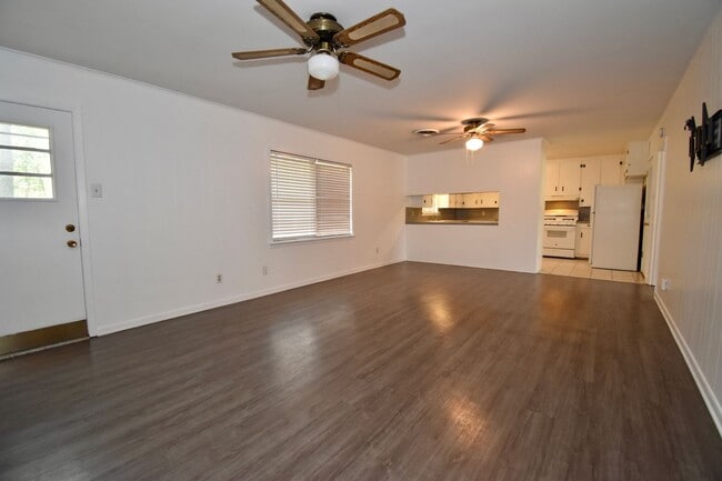 Building Photo - 3 Bedroom 2 Bath Home in Ruston