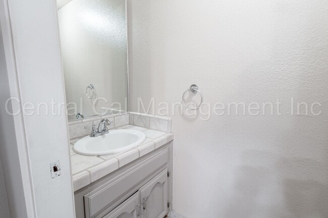 Building Photo - 2 Bedroom/2 Bath Condo with Garage  - $189...