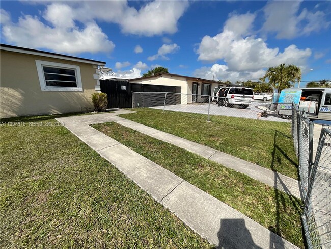 Building Photo - 11801 SW 172nd St