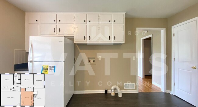 Building Photo - Silver Lake Duplex