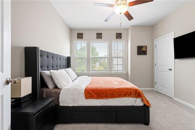 Building Photo - 3363 Park Pointe Cir