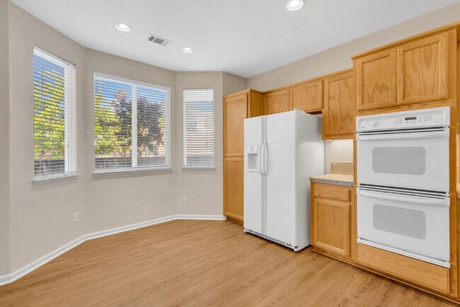 Building Photo - 101 Johnson Ln