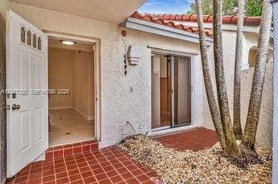 Building Photo - 1395 Cottonwood Cir