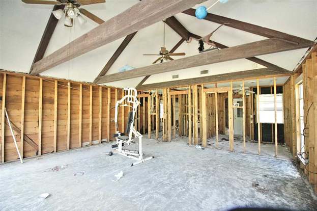 Building Photo - 106 Kirby Cir