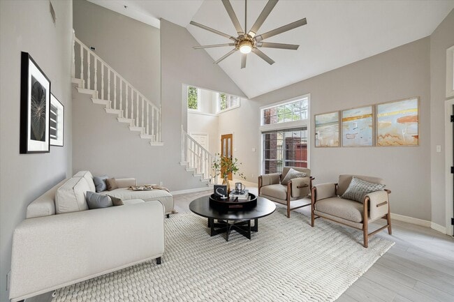 Building Photo - 3115 Cedar Knolls Dr