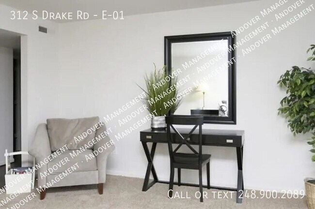 Building Photo - 312 S Drake Rd