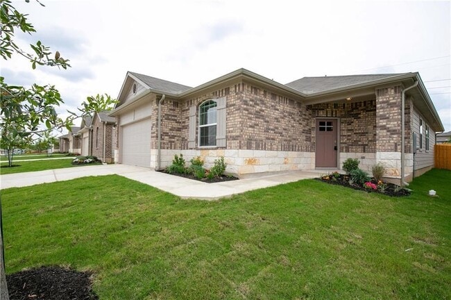 Building Photo - 505 Naset Dr