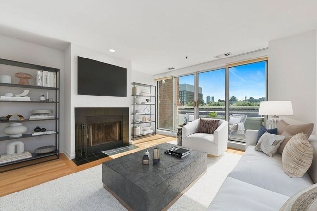 Building Photo - 4 Canal Park