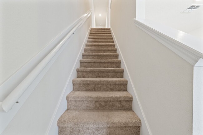 Building Photo - Oakleaf Plantation 3-Bedroom Townhouse in Towering Oaks – Spacious 1450 Sq Ft Living with 2 Full ...