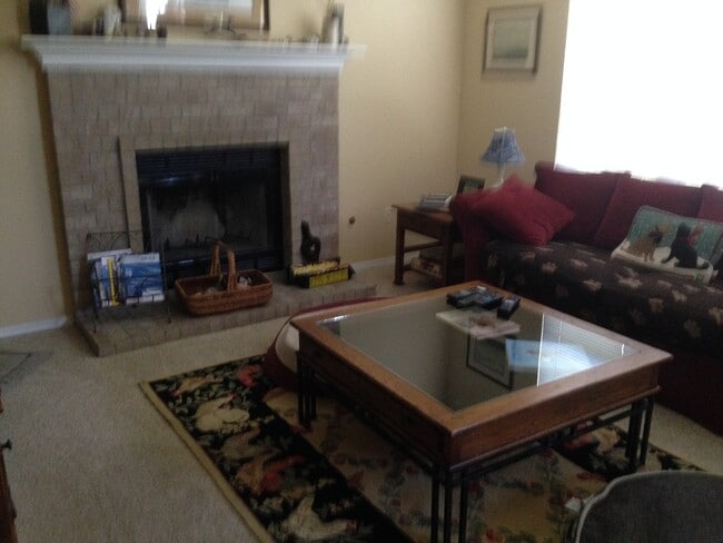 Building Photo - Beautiful Four Level Home