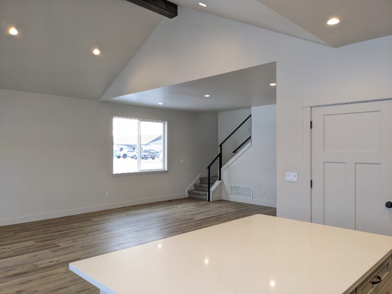 Building Photo - 4039 Snowberry Ave